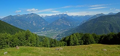 Panorama dalla terrazza del  Rifugio verso l'Ossola